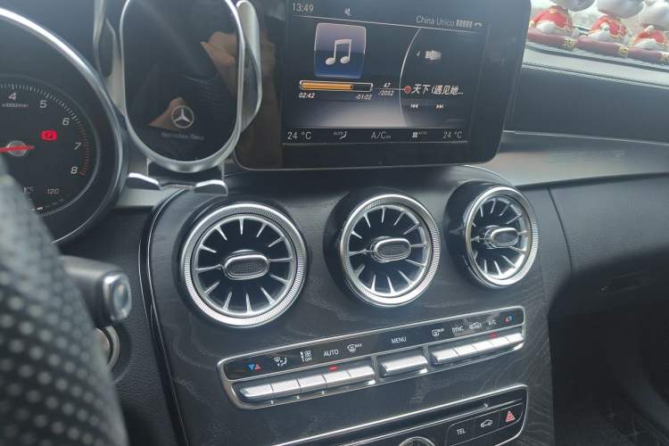 Used Mercedes-Benz C-Class 2016 C 200 L Sport Edition Audio And AC Panel