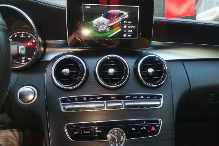 Used Mercedes-Benz C-Class 2016 C 200 L Sport Edition Audio And AC Panel