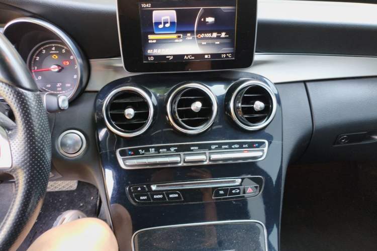 Used Mercedes-Benz C-Class 2016 C 200 Sport Edition Audio And AC Panel