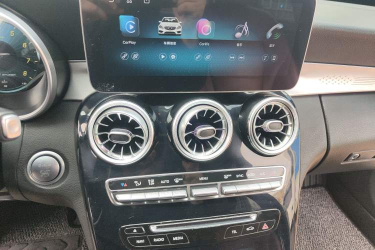 Used Mercedes-Benz C-Class 2016 C 200 Sport Edition Audio And AC Panel