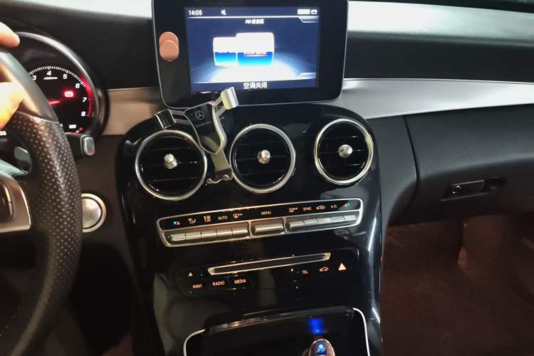 Used Mercedes-Benz C-Class 2016 C 200 Sport Edition Audio And AC Panel