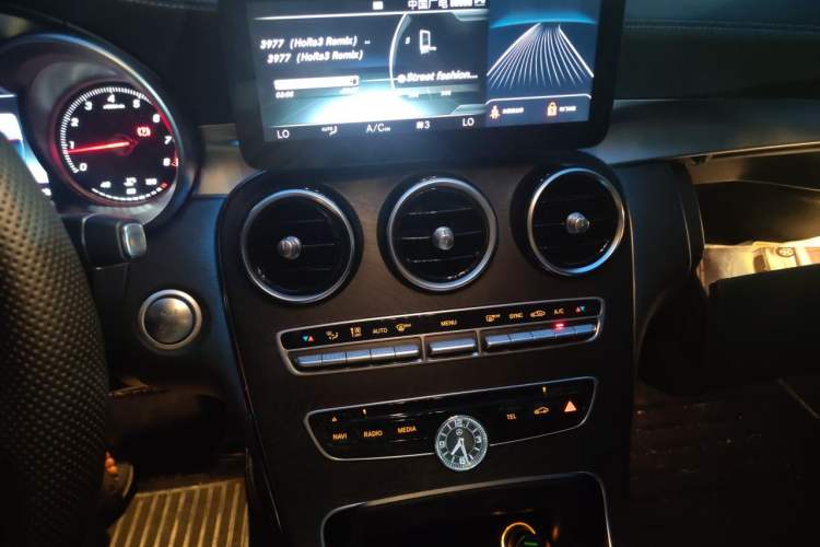 Used Mercedes-Benz C-Class 2016 C 200 L Sport Edition Audio And AC Panel