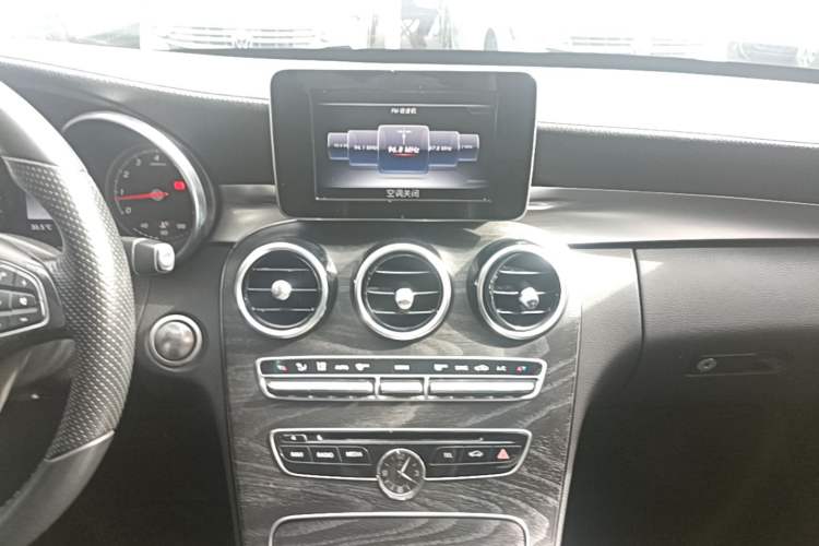 Used Mercedes-Benz C-Class 2016 C 200 L Sport Edition Audio And AC Panel