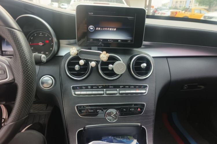 Used Mercedes-Benz C-Class 2016 C 200 L Sport Edition Audio And AC Panel