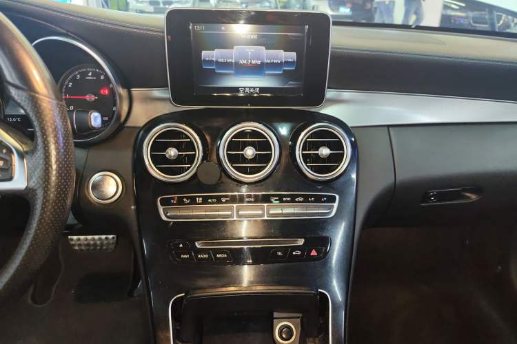 Used Mercedes-Benz C-Class 2016 C 200 Coupe Audio And AC Panel