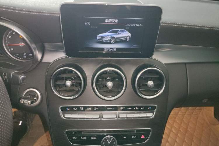 Used Mercedes-Benz C-Class 2016 C 180 L Sport Edition Audio And AC Panel