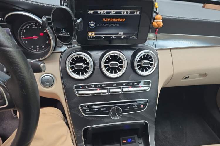 Used Mercedes-Benz C-Class 2016 C 180 L Sport Edition Audio And AC Panel
