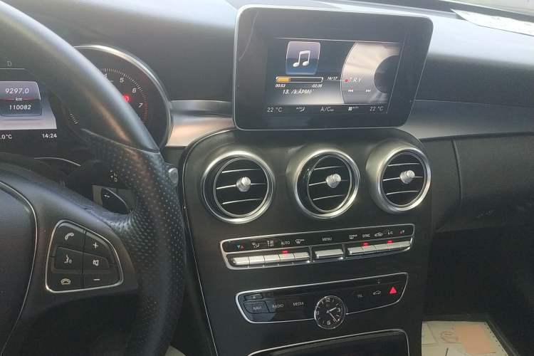 Used Mercedes-Benz C-Class 2016 C 180 Estate Audio And AC Panel