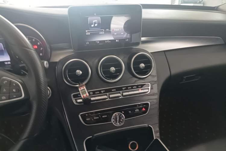 Used Mercedes-Benz C-Class 2016 C 180 L Sport Edition Audio And AC Panel