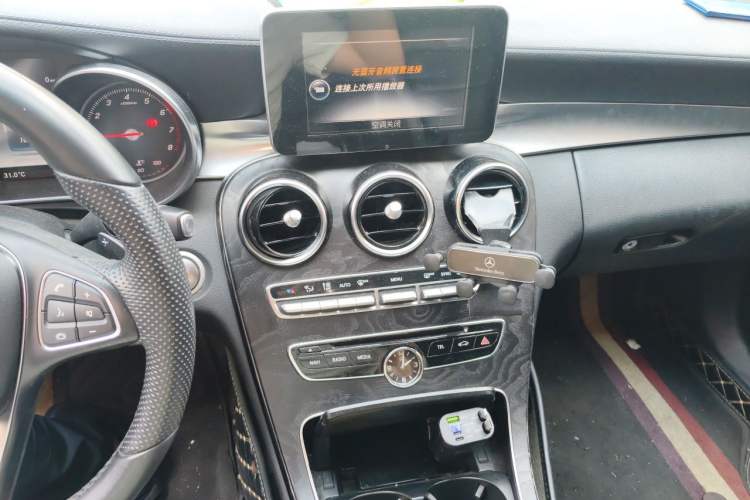 Used Mercedes-Benz C-Class 2016 C 180 L Sport Edition Audio And AC Panel