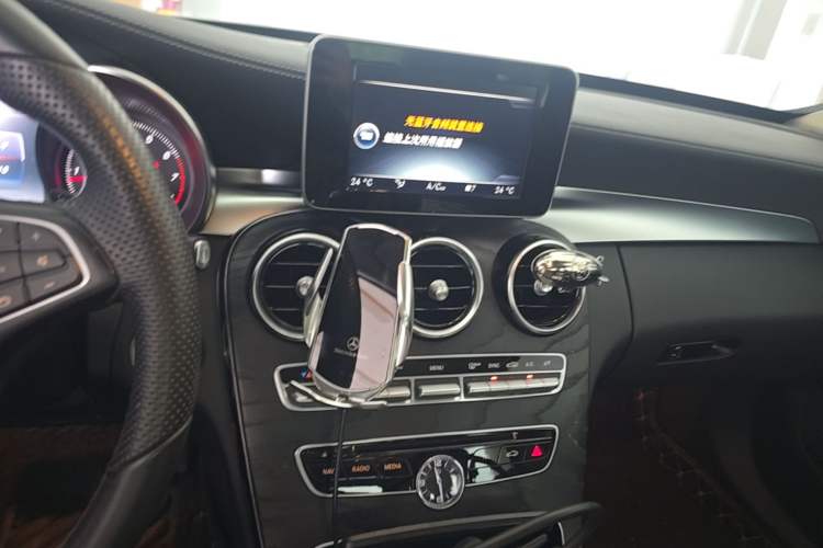 Used Mercedes-Benz C-Class 2016 C 200 L Sport Edition Audio And AC Panel