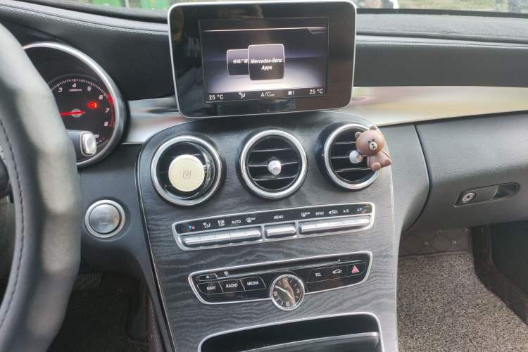 Used Mercedes-Benz C-Class 2016 C 180 L Sport Edition Audio And AC Panel