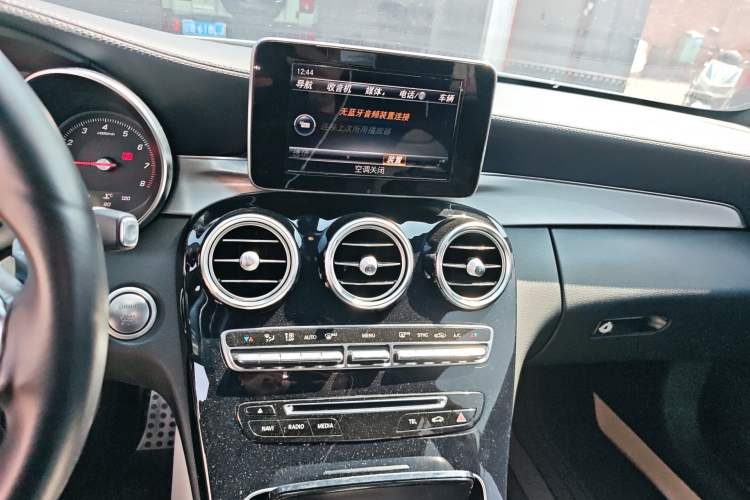 Used Mercedes-Benz C-Class 2016 C 200 Coupe Audio And AC Panel