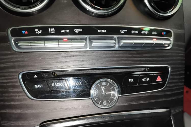 Used Mercedes-Benz C-Class 2016 C 200 L Sport Edition Audio And AC Panel