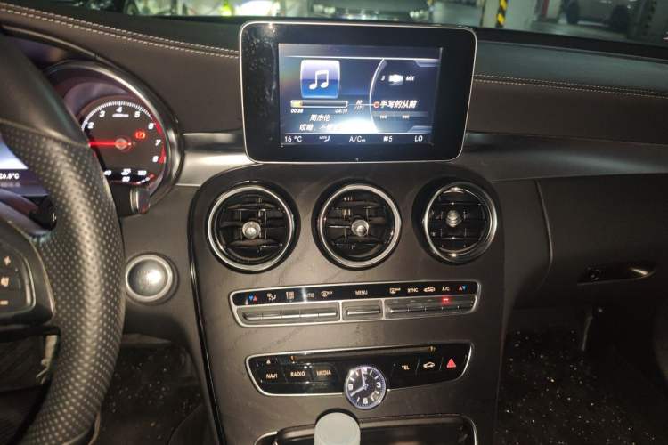 Used Mercedes-Benz C-Class 2016 C 200 L 4MATIC Sport Edition Audio And AC Panel