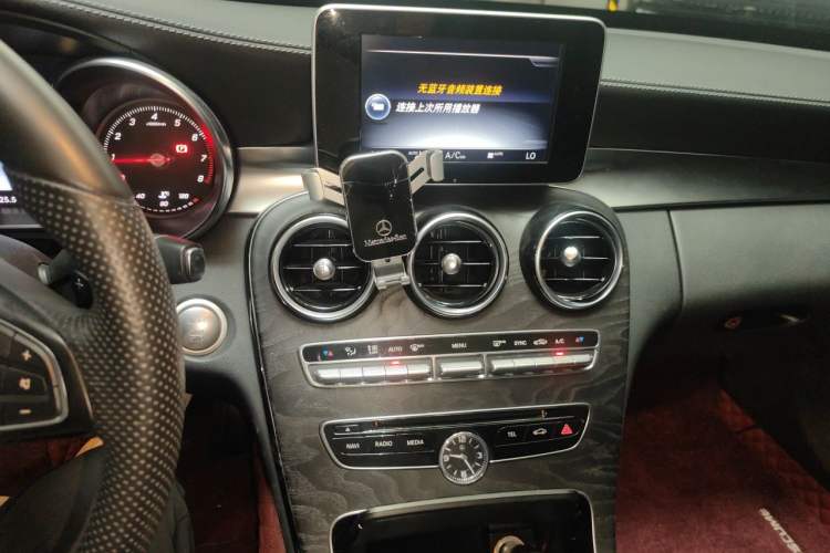 Used Mercedes-Benz C-Class 2016 C 200 L Sport Edition Audio And AC Panel