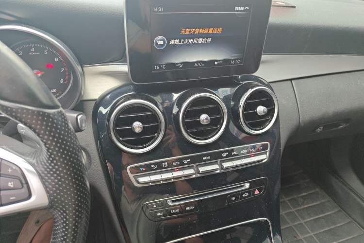 Used Mercedes-Benz C-Class 2016 C 200 Sport Edition Audio And AC Panel