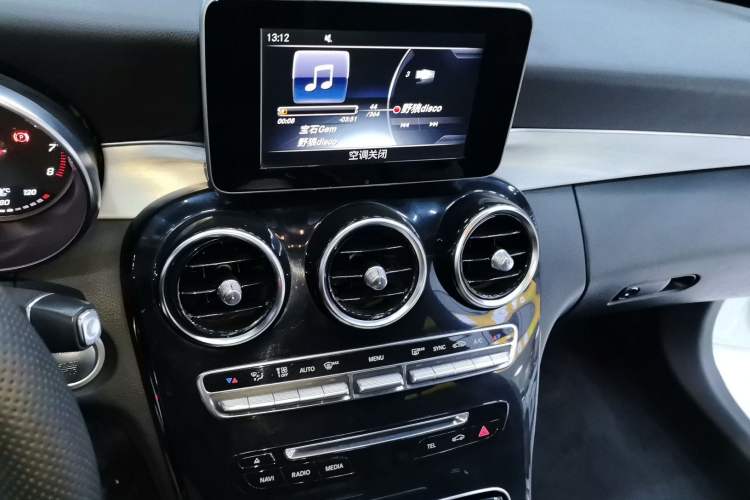 Used Mercedes-Benz C-Class 2016 C 200 Sport Edition Audio And AC Panel