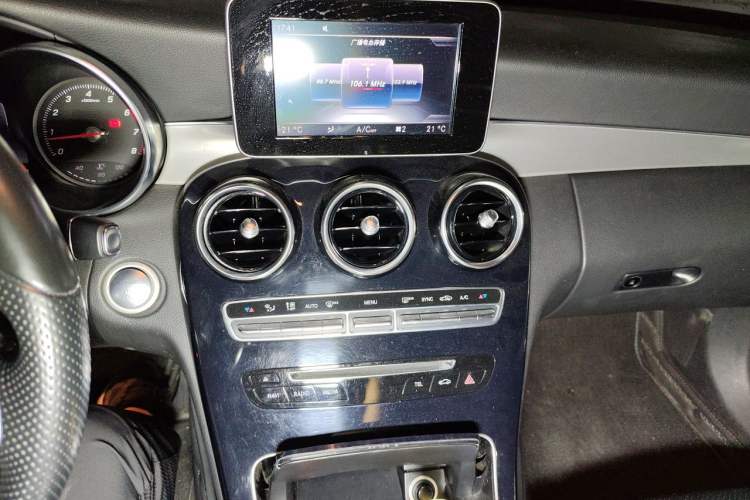 Used Mercedes-Benz C-Class 2016 C 200 Sport Edition Audio And AC Panel