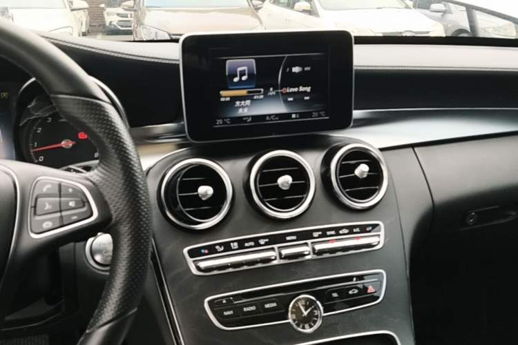 Used Mercedes-Benz C-Class 2016 C 200 L 4MATIC Sport Edition Audio And AC Panel