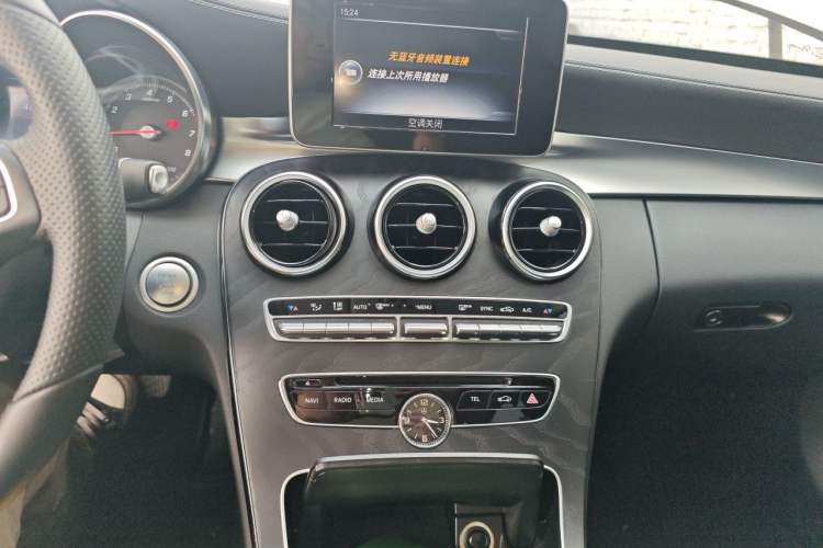 Used Mercedes-Benz C-Class 2016 C 200 L Sport Edition Audio And AC Panel