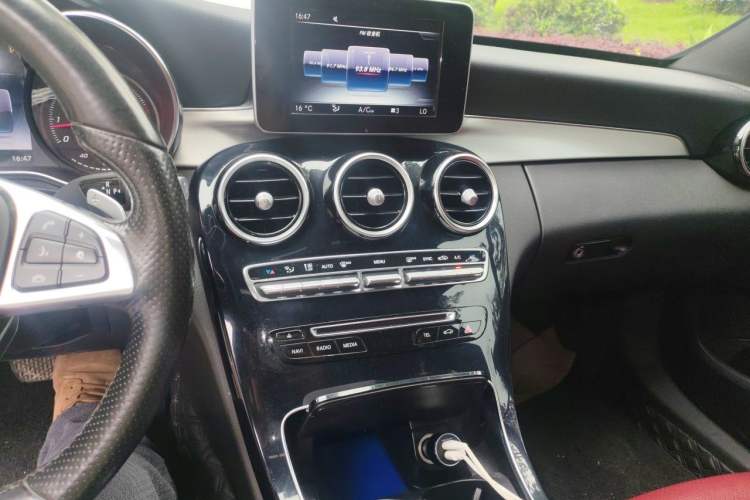 Used Mercedes-Benz C-Class 2016 C 200 Sport Edition Audio And AC Panel