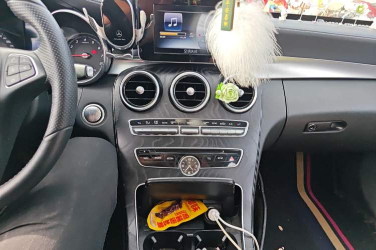 Used Mercedes-Benz C-Class 2016 C 200 L 4MATIC Sport Edition Audio And AC Panel