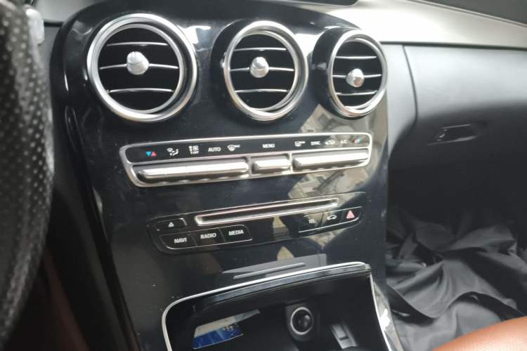 Used Mercedes-Benz C-Class 2016 C 200 Coupe Audio And AC Panel