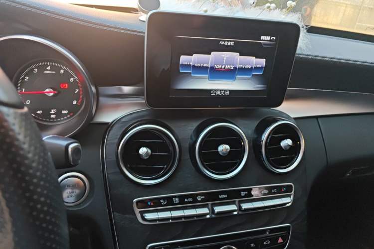 Used Mercedes-Benz C-Class 2016 C 180 L Sport Edition Audio And AC Panel