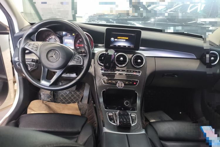 Used Mercedes-Benz C-Class 2016 C 180 L Sport Edition Center Console