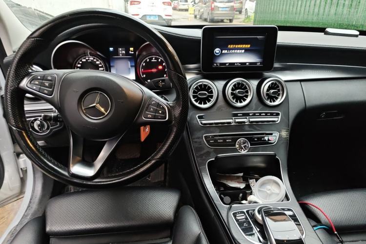 Used Mercedes-Benz C-Class 2016 C 200 L Sport Edition Center Console