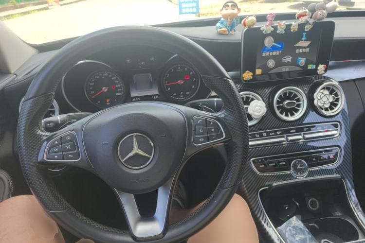 Used Mercedes-Benz C-Class 2016 C 200 L Sport Edition Center Console