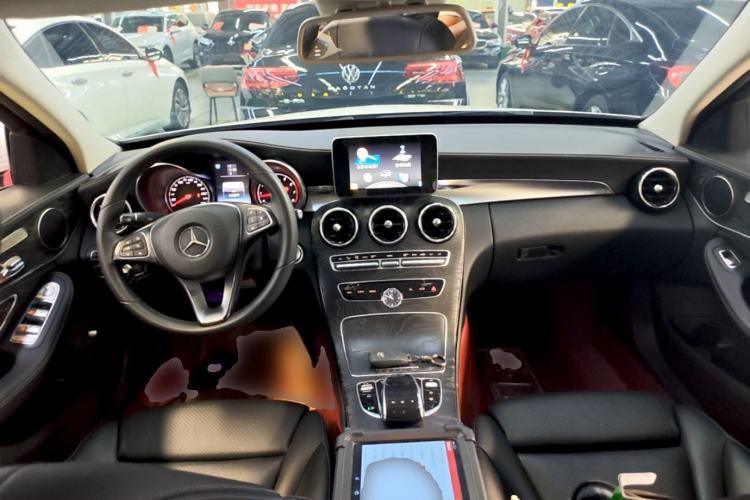 Used Mercedes-Benz C-Class 2016 C 200 L 4MATIC Sport Edition Center Console