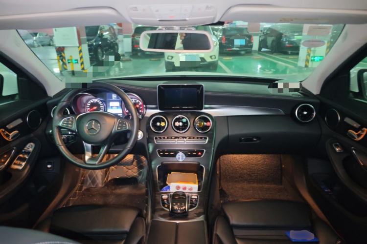 Used Mercedes-Benz C-Class 2016 C 200 L Sport Edition Center Console