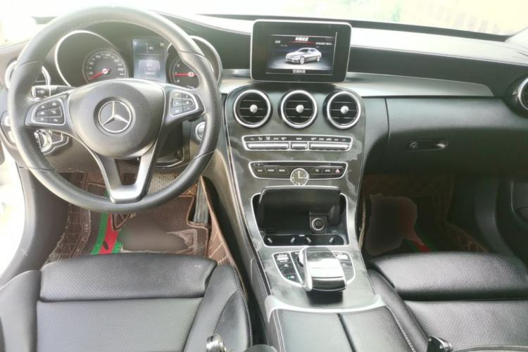 Used Mercedes-Benz C-Class 2016 C 200 L Sport Edition Center Console