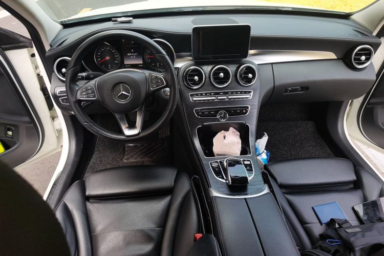 Used Mercedes-Benz C-Class 2016 C 180 L Sport Edition Center Console