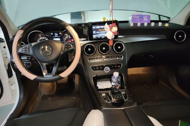 Used Mercedes-Benz C-Class 2016 C 200 L Sport Edition Center Console