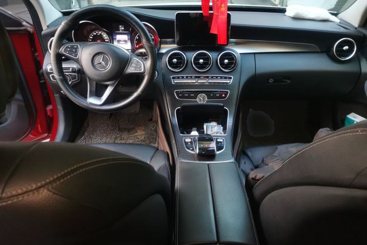 Used Mercedes-Benz C-Class 2016 C 200 L Sport Edition Center Console