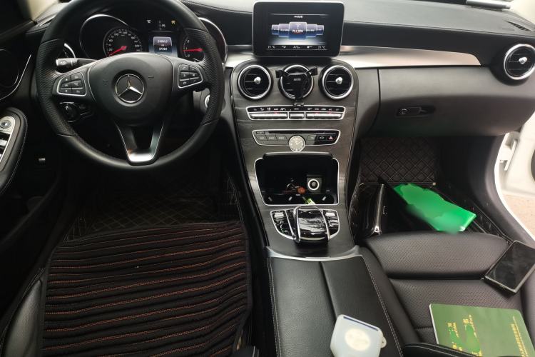 Used Mercedes-Benz C-Class 2016 C 200 L 4MATIC Sport Edition Center Console