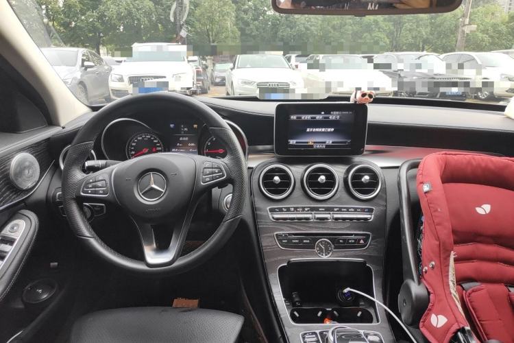 Used Mercedes-Benz C-Class 2016 C 200 L Sport Edition Center Console