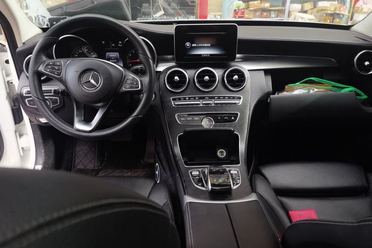 Used Mercedes-Benz C-Class 2016 C 200 L Sport Edition Center Console