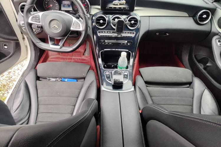 Used Mercedes-Benz C-Class 2016 C 200 Sport Edition 4MATIC Center Console