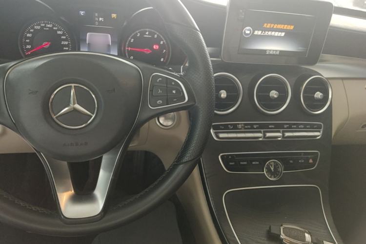 Used Mercedes-Benz C-Class 2016 C 180 L Sport Edition Center Console