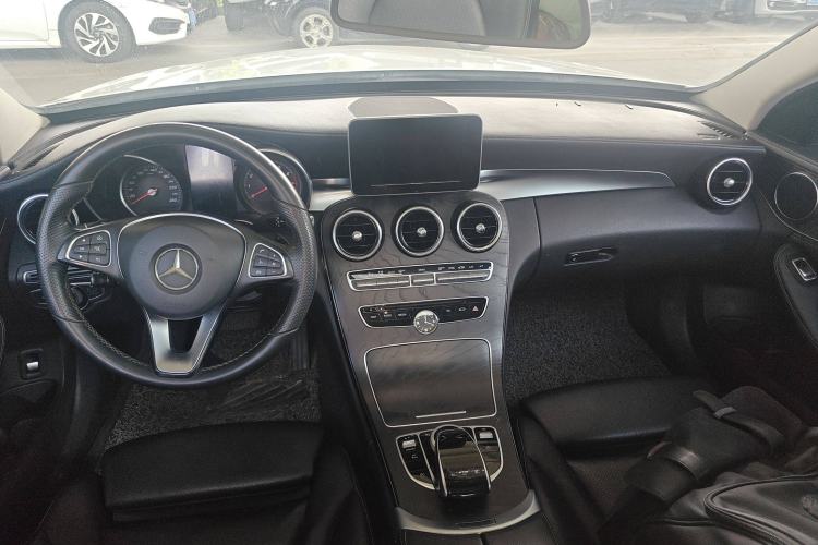Used Mercedes-Benz C-Class 2016 C 180 L Sport Edition Center Console