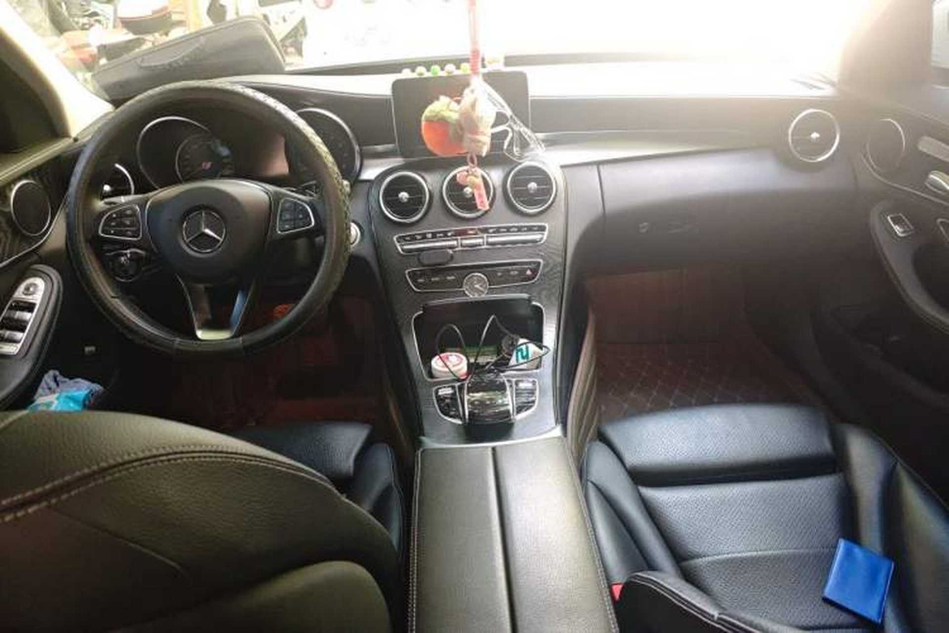 Used Mercedes-Benz C-Class 2016 C 200 L Sport Edition Center Console