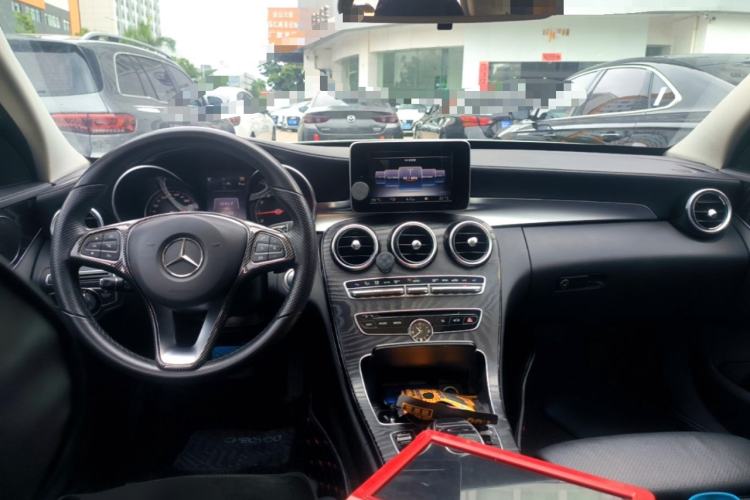 Used Mercedes-Benz C-Class 2016 C 200 L Sport Edition Center Console
