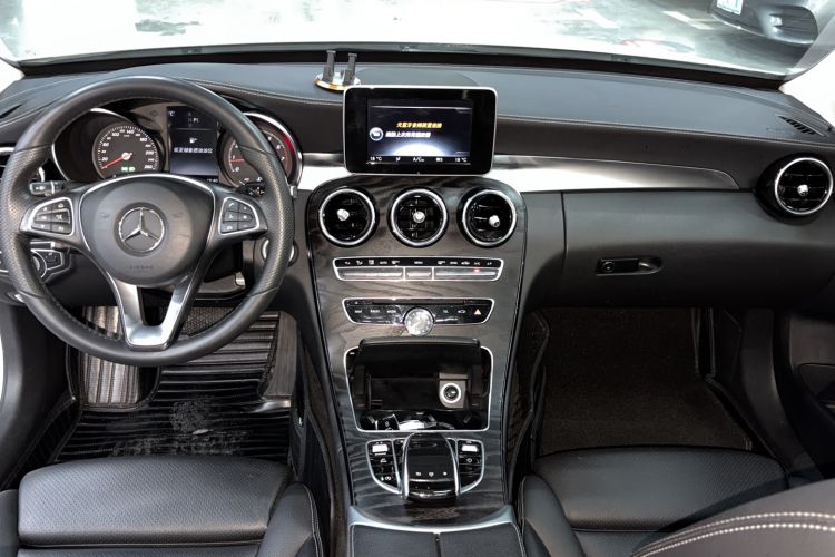 Used Mercedes-Benz C-Class 2016 C 200 L Sport Edition Center Console