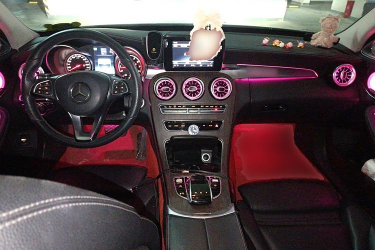 Used Mercedes-Benz C-Class 2016 C 200 L Sport Edition Center Console