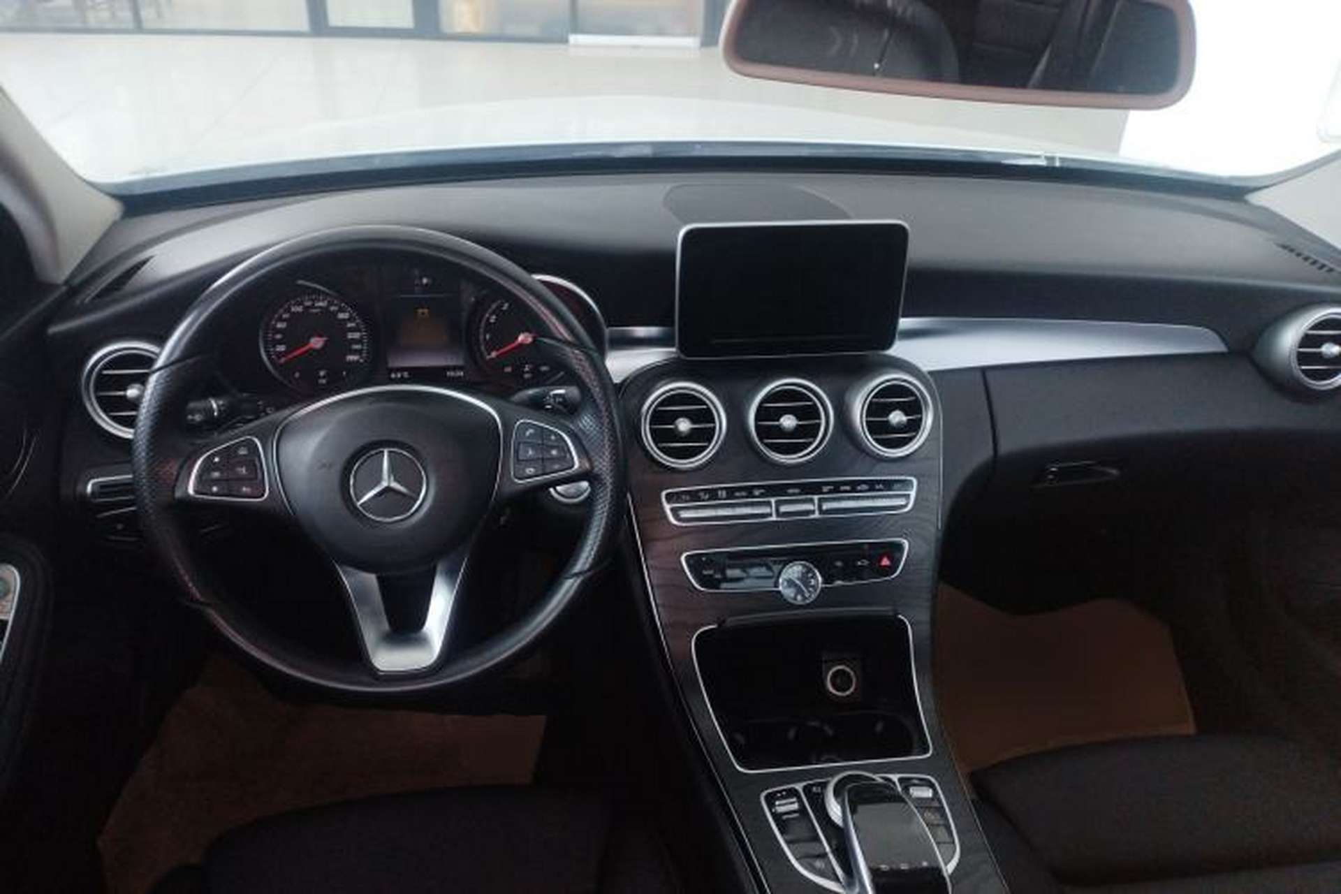 Used Mercedes-Benz C-Class 2016 C 180 Estate Center Console