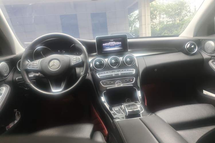 Used Mercedes-Benz C-Class 2016 C 200 L Sport Edition Center Console